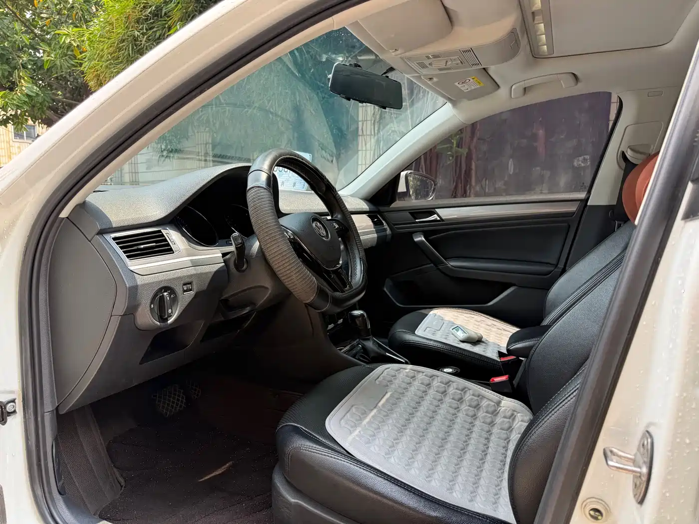 Volkswagen Bora 2019 Bora Legend 1.5L Auto Leading Type China VI фото 4