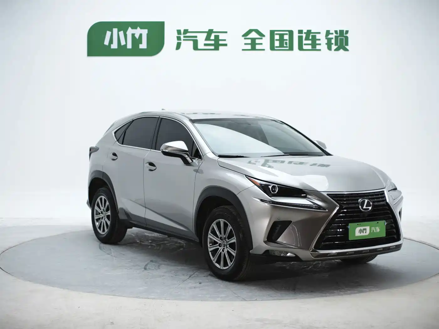 Фото 4 - Lexus NX