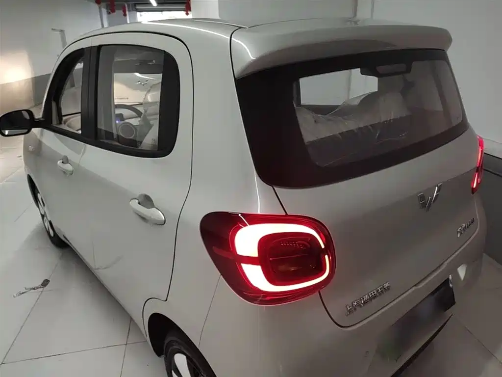 WULING AUTOMOBILE HONGGUANG MINIEV