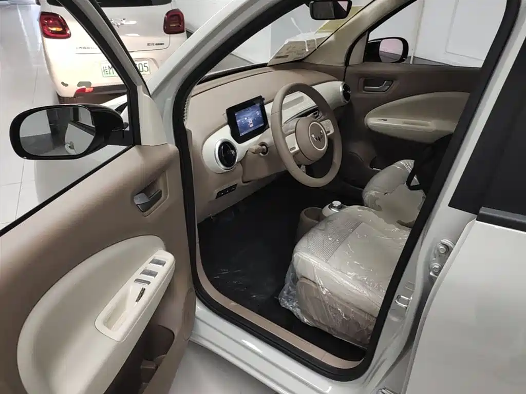 WULING AUTOMOBILE HONGGUANG MINIEV