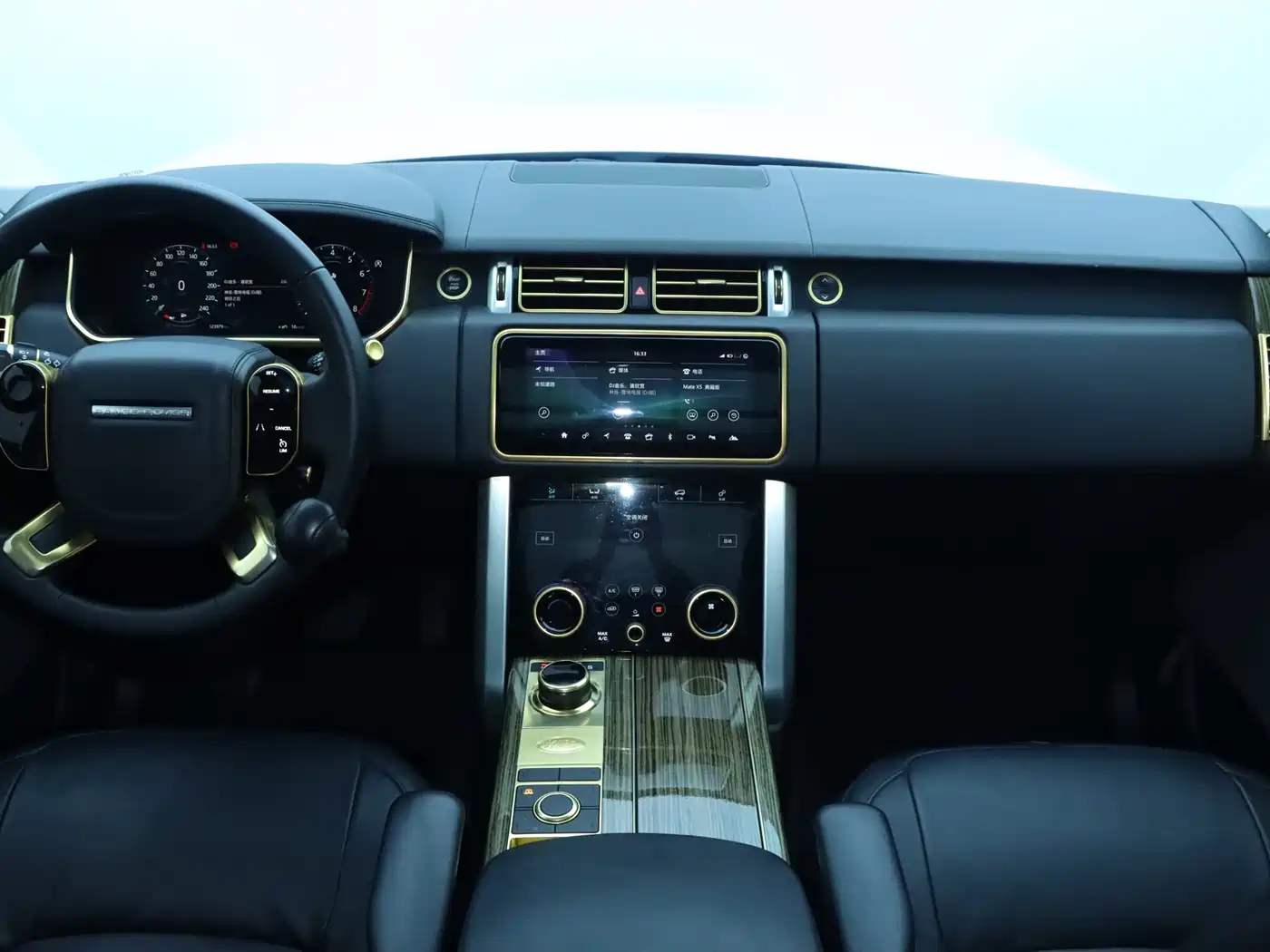 Land Rover Range Rover 2018 3.0 SC V6 Golden Age Edition фото 16