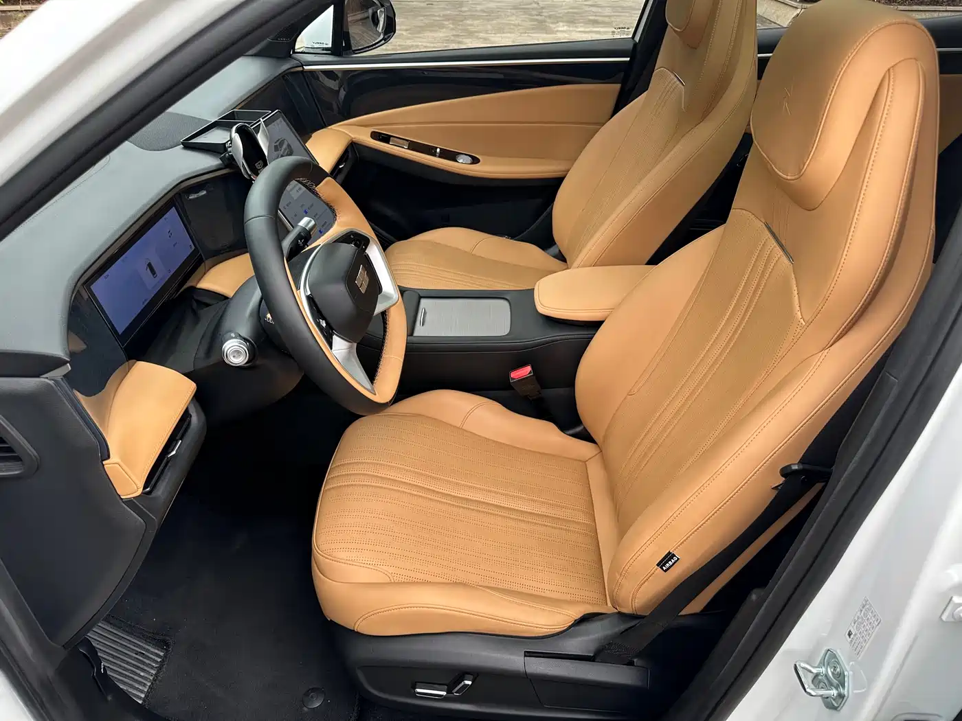 Geely Galaxy Galaxy L7 2024 1.5T 115km PLUS Soaring Dragon Edition фото 25