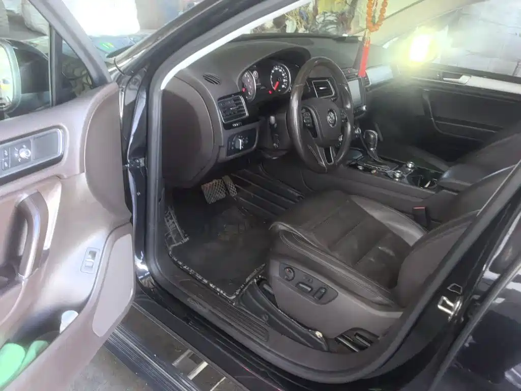 Фото 14 - Volkswagen Touareg