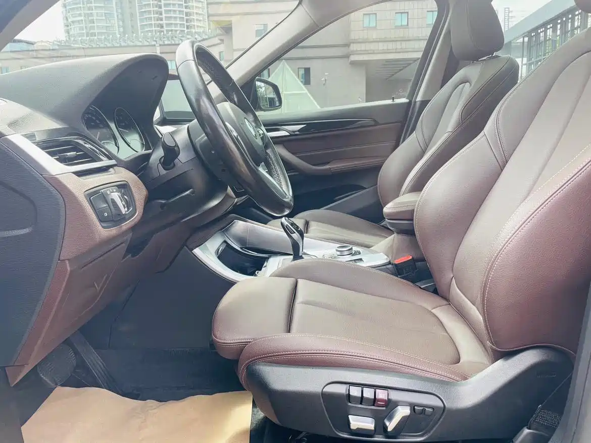 BMW X1 2021 Facelift sDrive25Li Leading фото 5