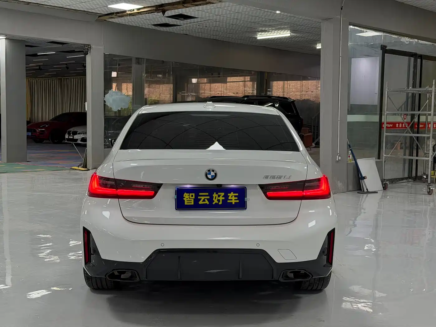 BMW 3-SERIES