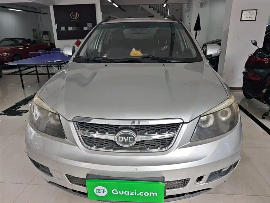 BYD S6 2014 Model 2.0L Manual Elite 5-Seater фото 3