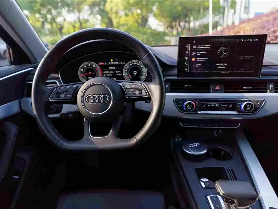 Audi A4L 2022 40 TFSI Luxury Dynamic фото 12
