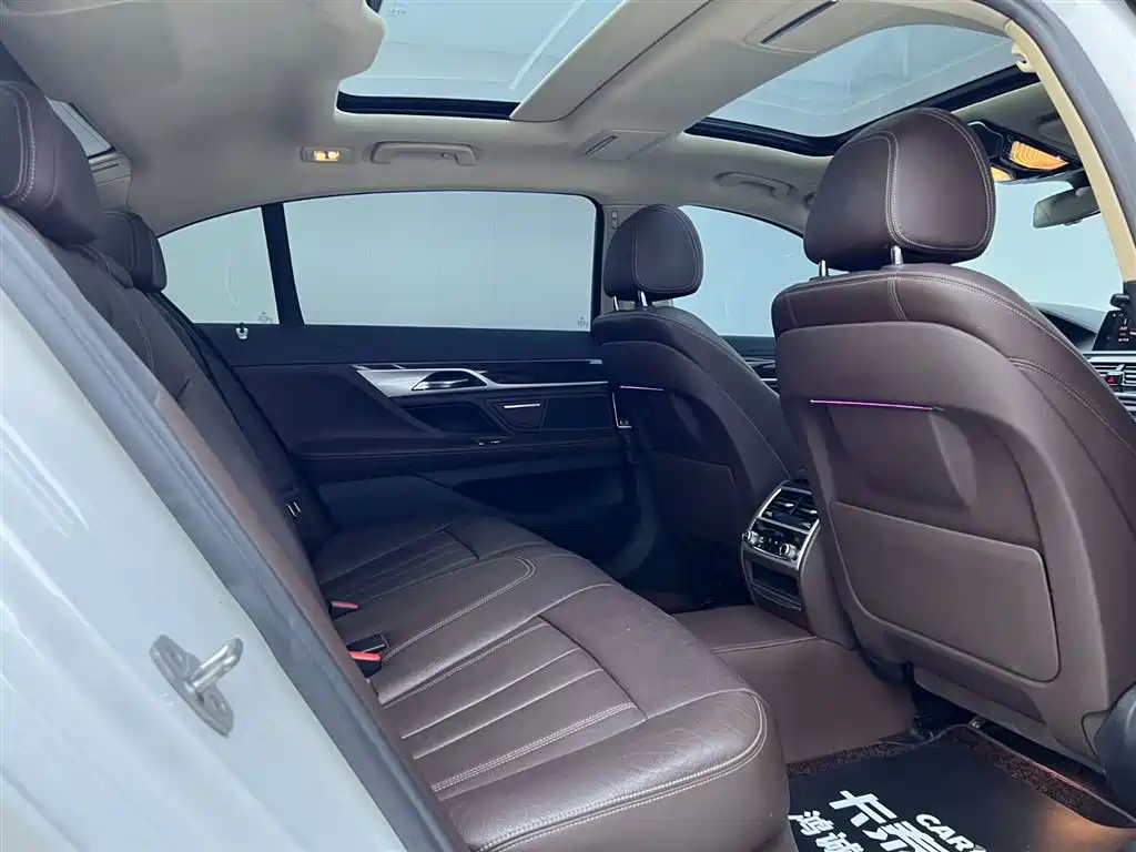 BMW 7 Series 2018 730Li Leading Type Excellence Package фото 21