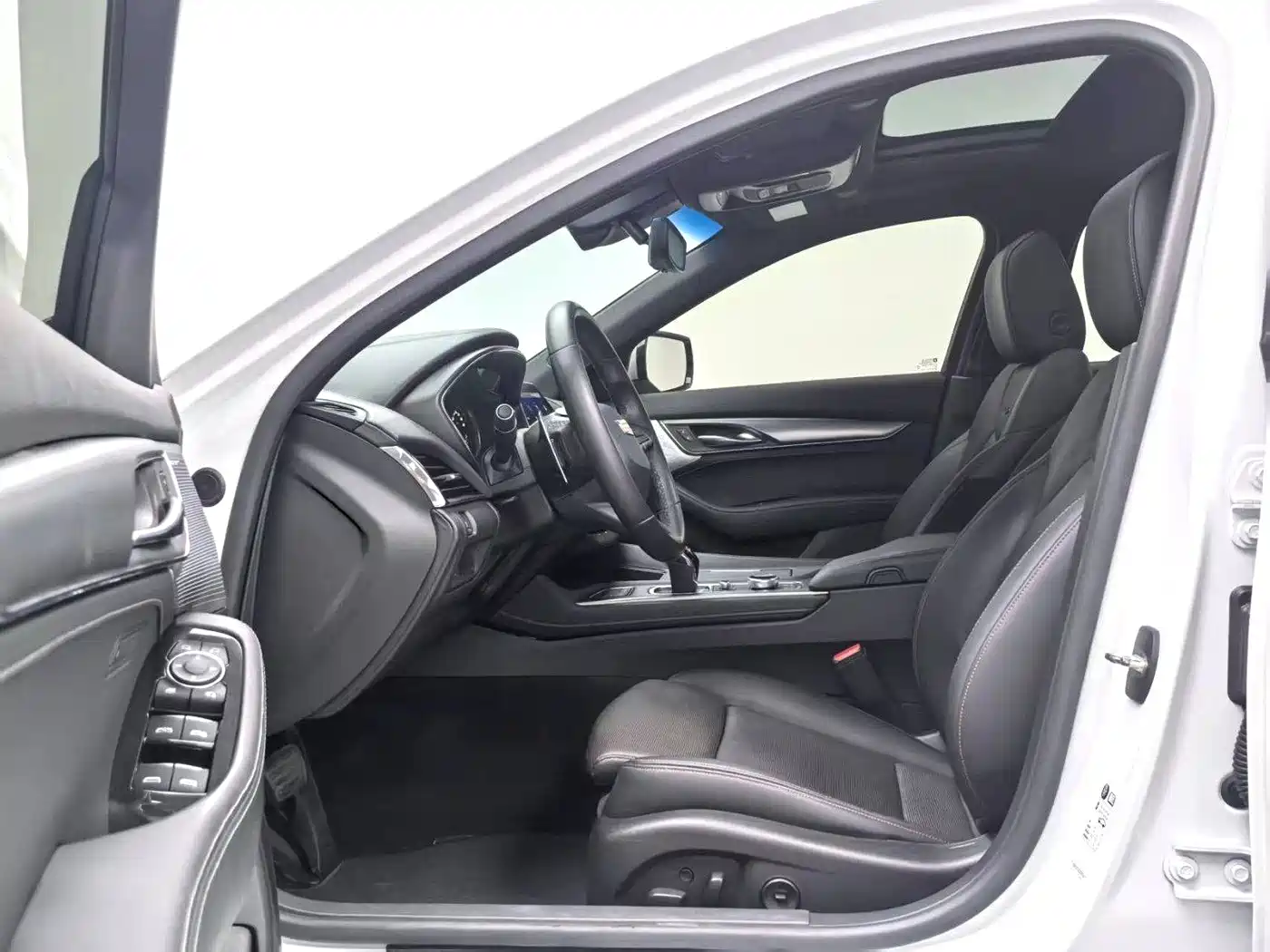 Cadillac CT5 2019 2020 28T Leading Sport