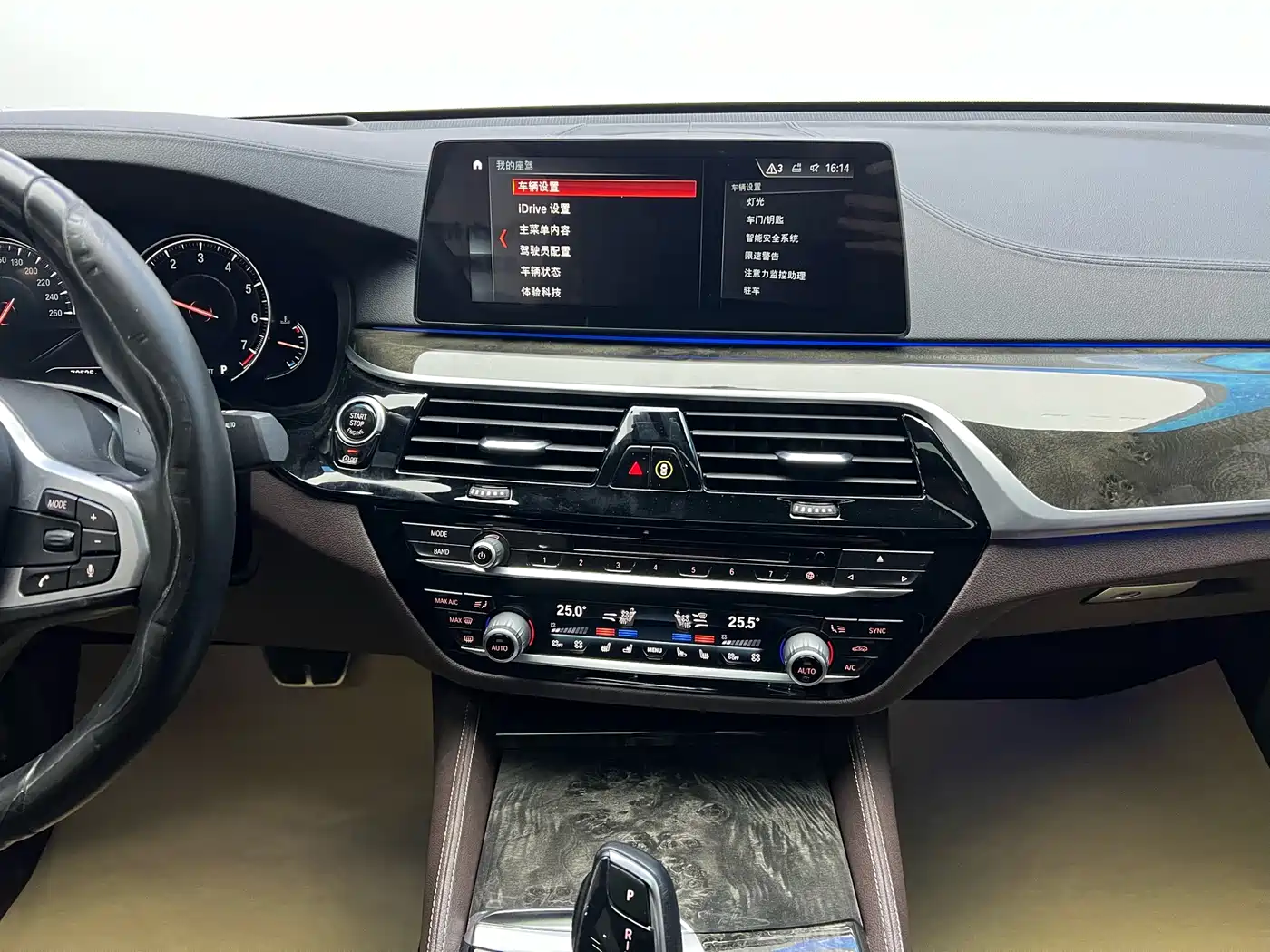 BMW 6 Series GT 2018 640i xDrive M Sport Package фото 23
