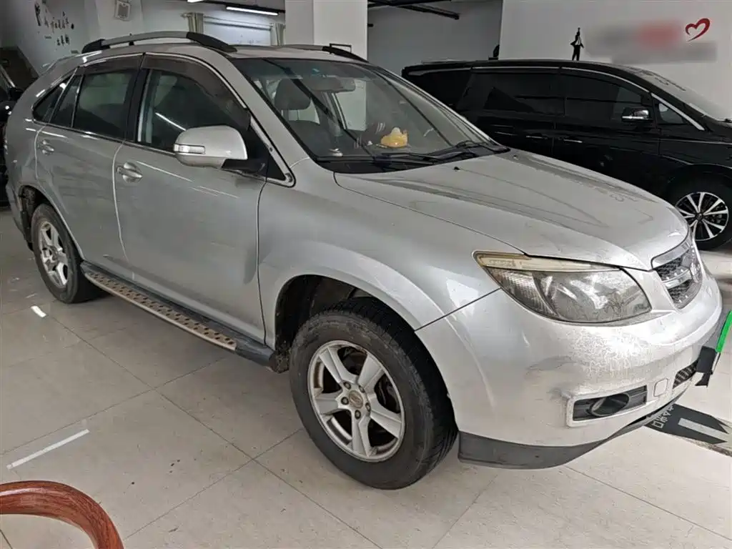 BYD S6 2014 Model 2.0L Manual Elite 5-Seater фото 4