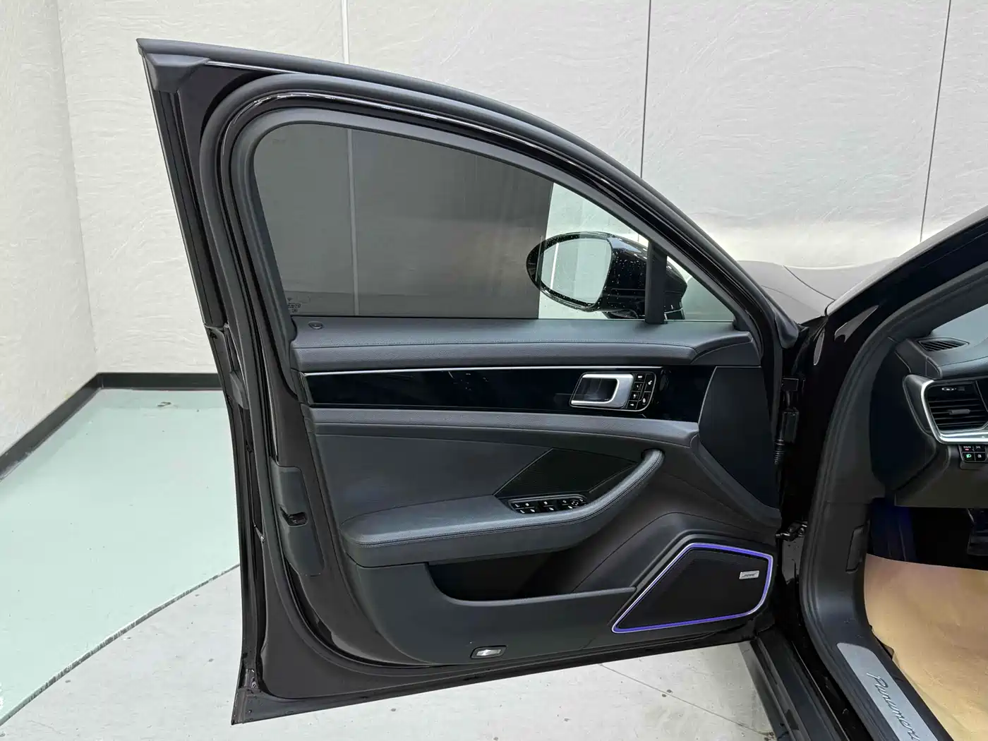 Porsche Panamera 2017 Panamera 3.0T фото 25