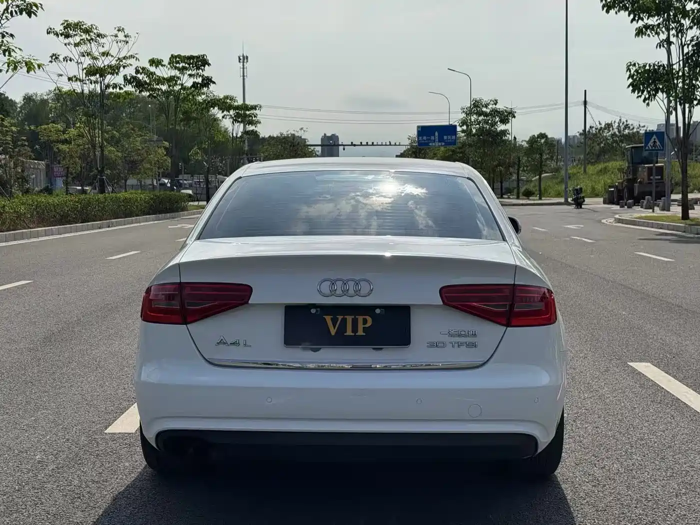 Audi A4L 2016 30 TFSI Collector's Edition Automatic Comfort фото 9
