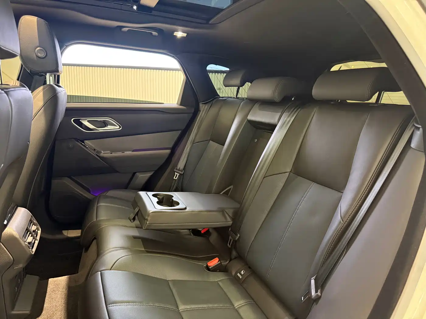 Land Rover Range Rover Velar 2024 Dynamic SE фото 10