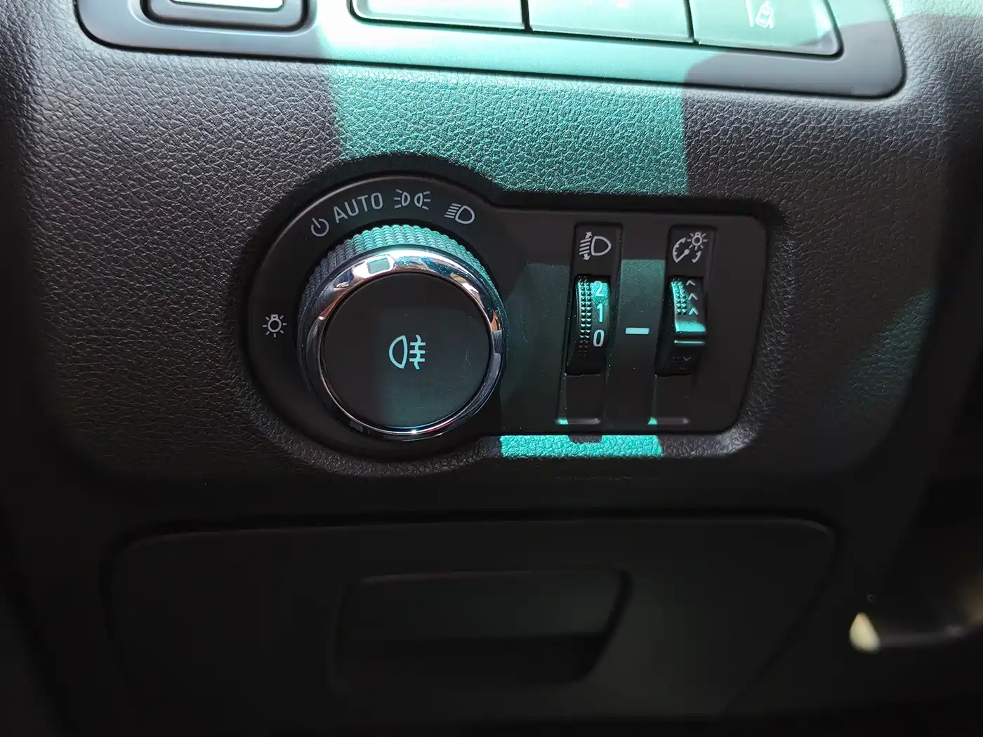 Buick GL6 2023 2021 323T Mild Hybrid Connected Premium Trim