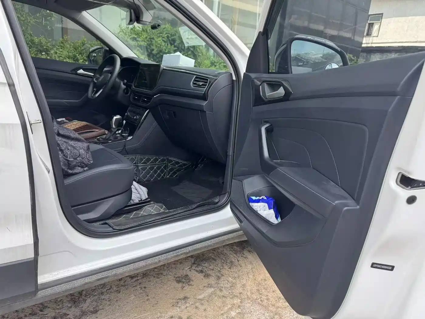 Volkswagen Tharu 2025 New Edge 300TSI Enjoyment Edition фото 10