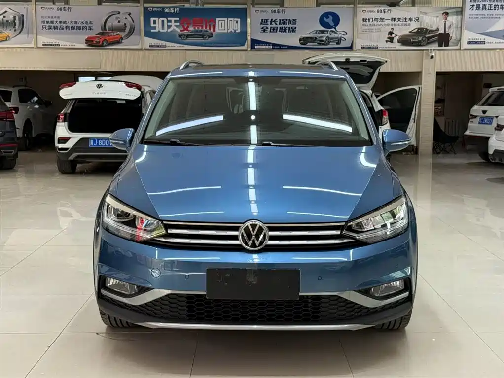 Volkswagen Touran 2022 Touran L 280TSI DSG Frontier Edition 7-seater фото 2