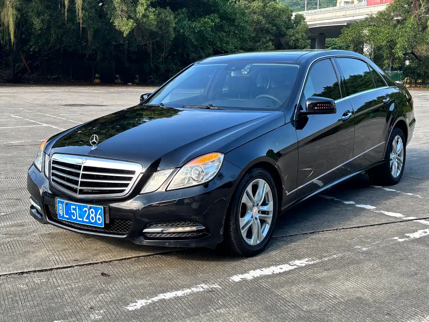 Mercedes-Benz E-Class 2011 2011 E 300 L Fashion Premium