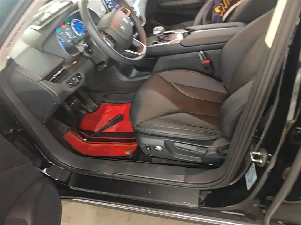 Hongqi E-QM5 2021 Ride-hailing Charging T3 Edition 5-seater фото 15