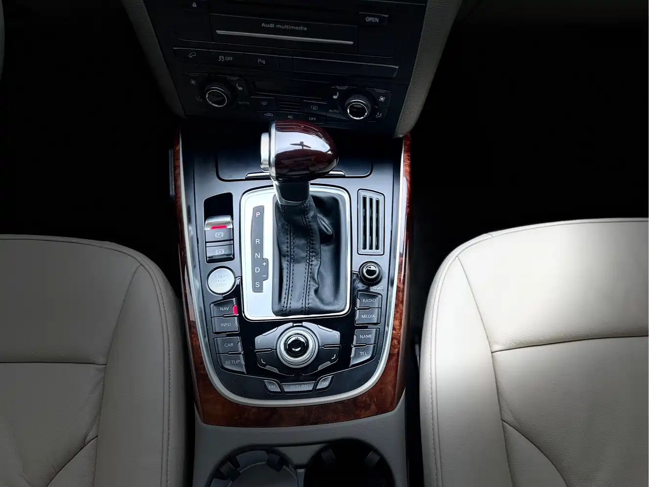 Audi Q5 2011 2.0TFSI Comfort фото 10
