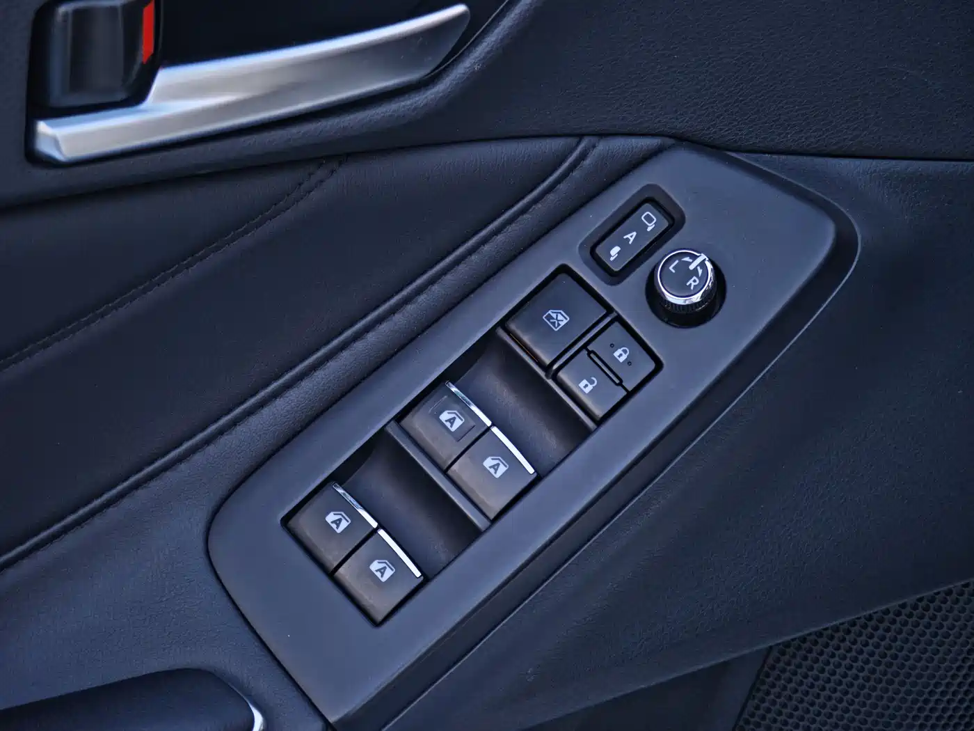 Toyota Avalon 2019 2.0L Luxury Edition (China VI) фото 10