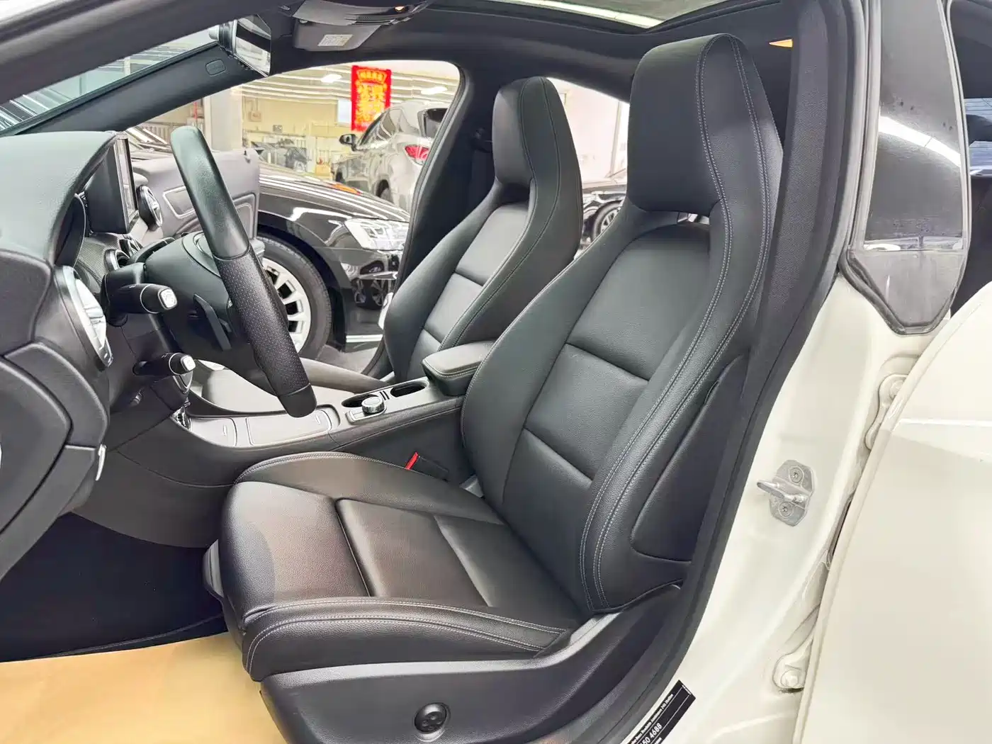 Mercedes-Benz CLA (Import) 2016 CLA 200 Fashion фото 13