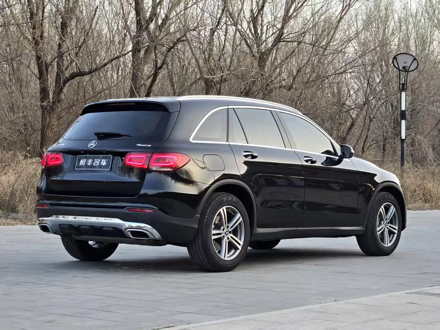 MERCEDES-BENZ GLC