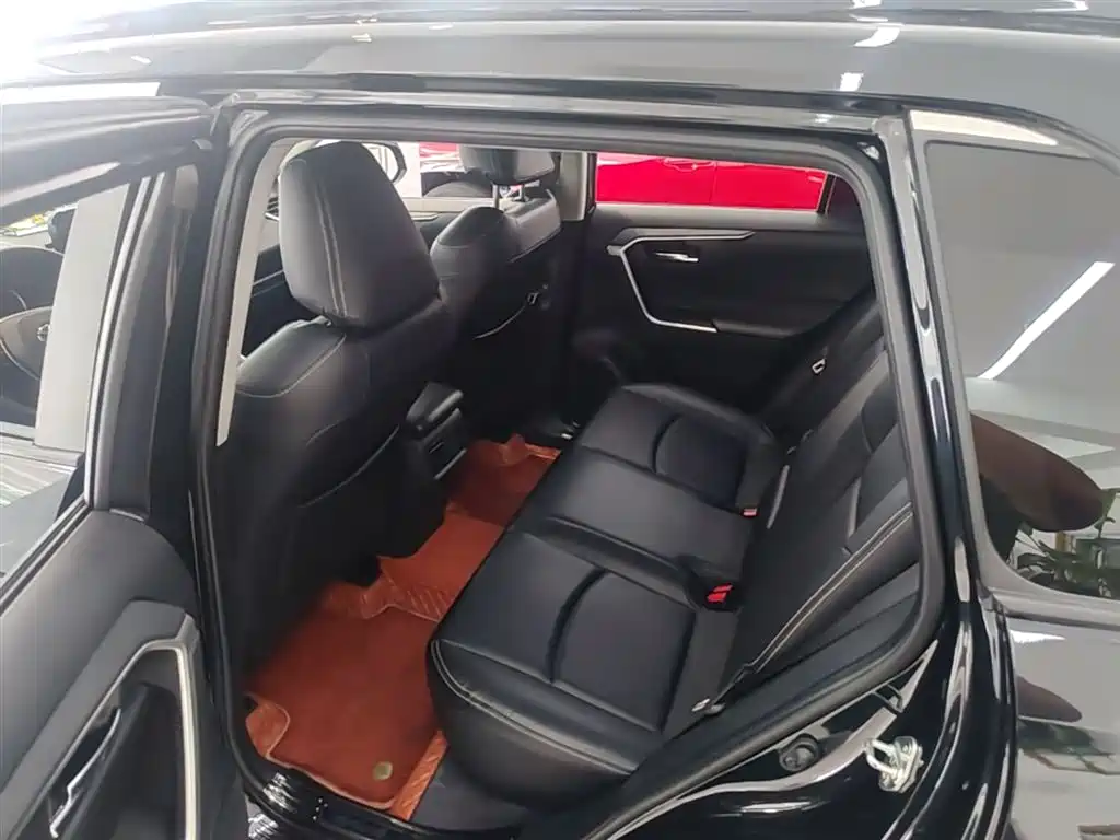 Toyota RAV4 Rongfang 2022 2.0L CVT 2WD Trend Edition фото 24