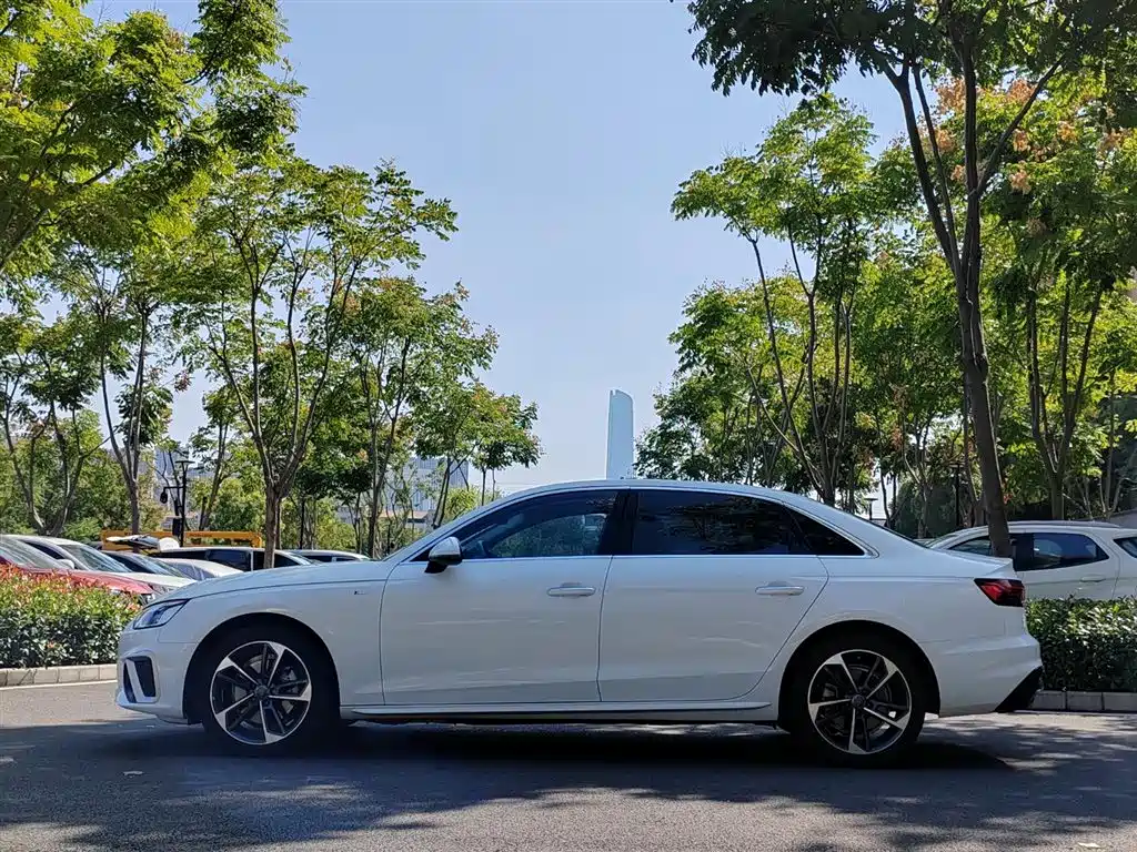 Audi A4L 2020 40 TFSI Fashion Dynamic Edition фото 4