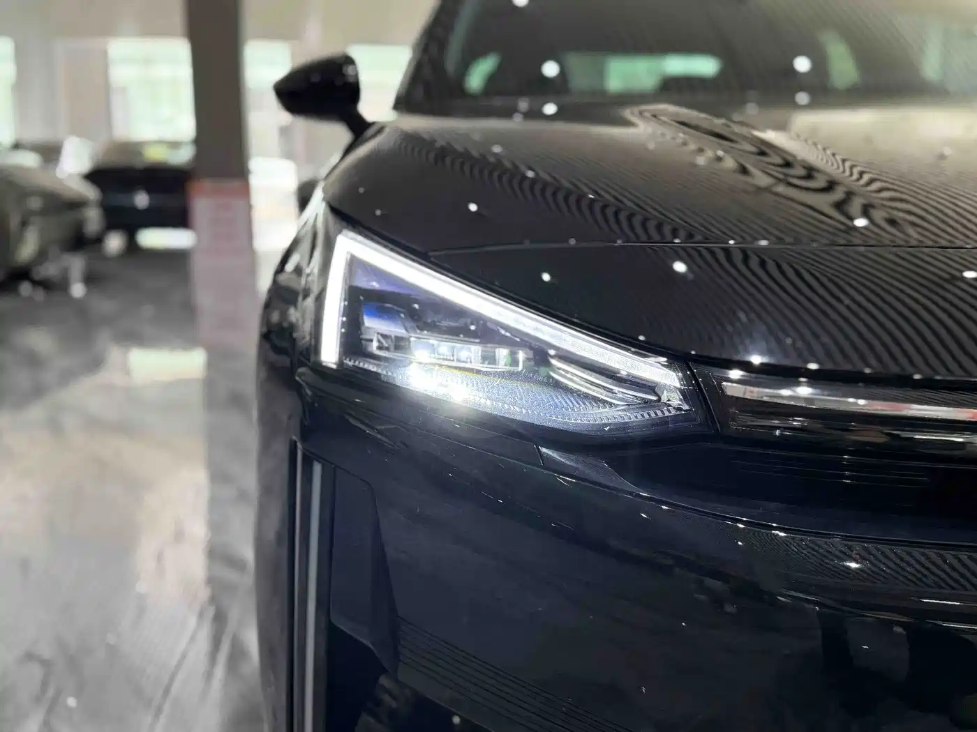 Geely Galaxy Galaxy L6 2025 EM-i 60km Voyage Edition фото 11