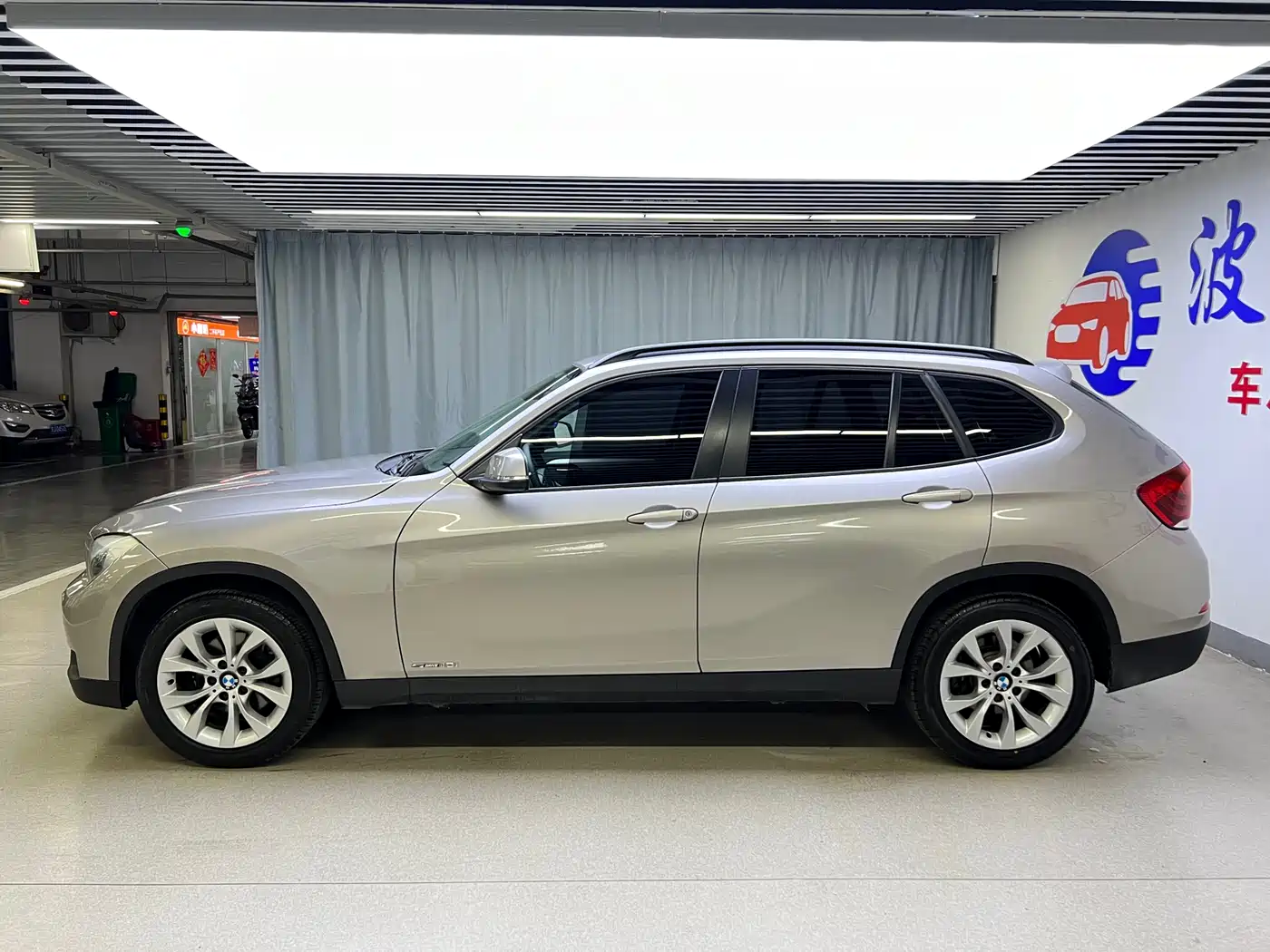 BMW X1 2013 sDrive18i Fashion фото 4
