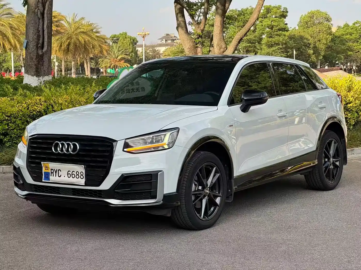 Audi Q2L 2018 35 TFSI Launch Exclusive Edition China VI фото 2