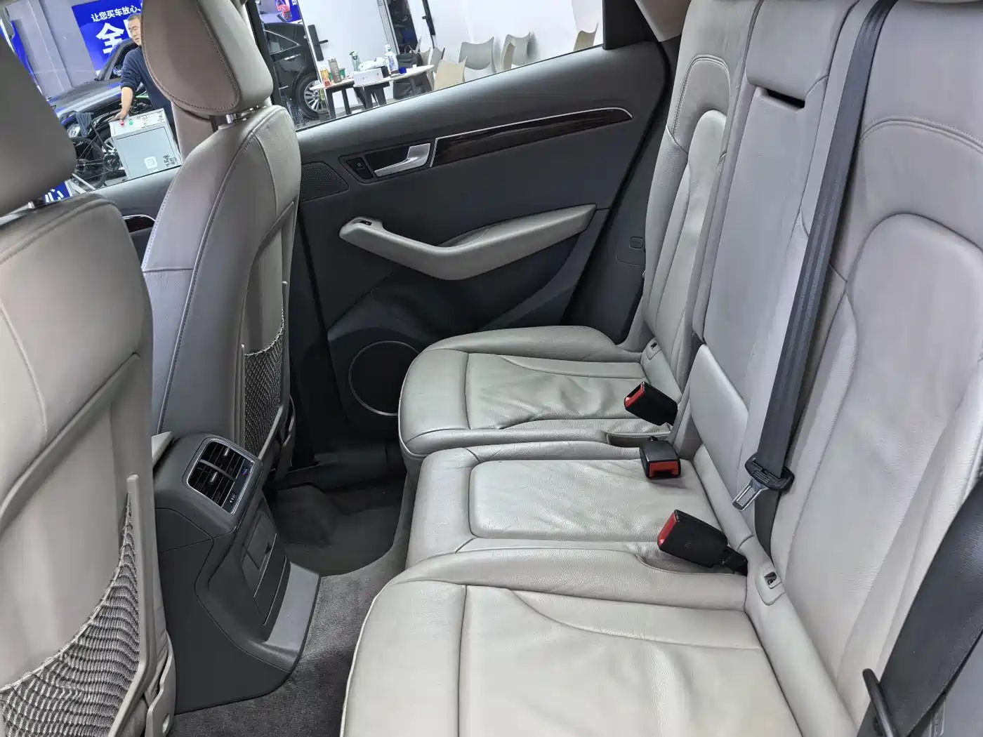 Audi Q5 2012 2.0TFSI Comfort фото 5