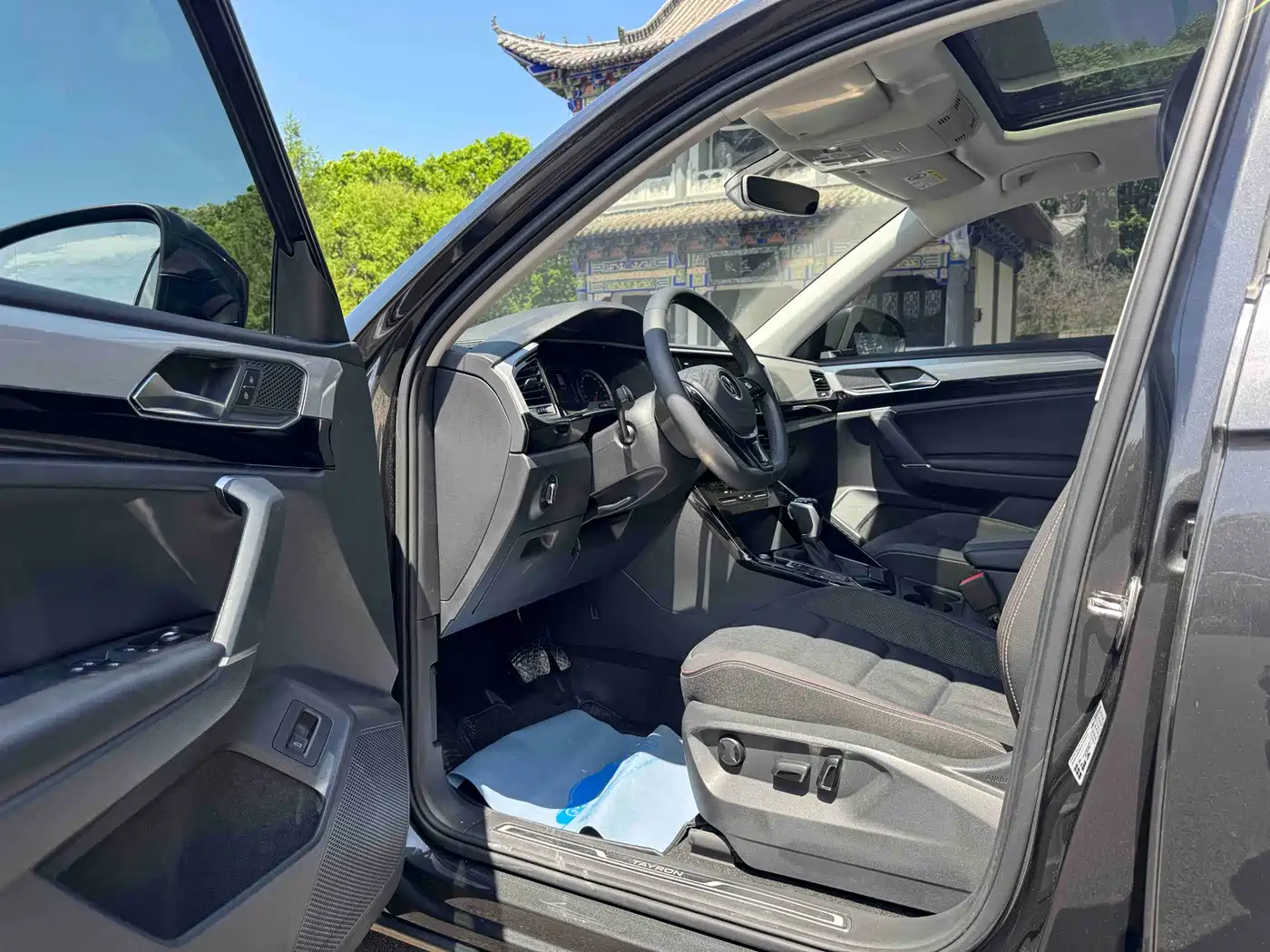 Volkswagen Tayron 2022 280TSI 2WD Luxury Smart Connect Edition фото 7