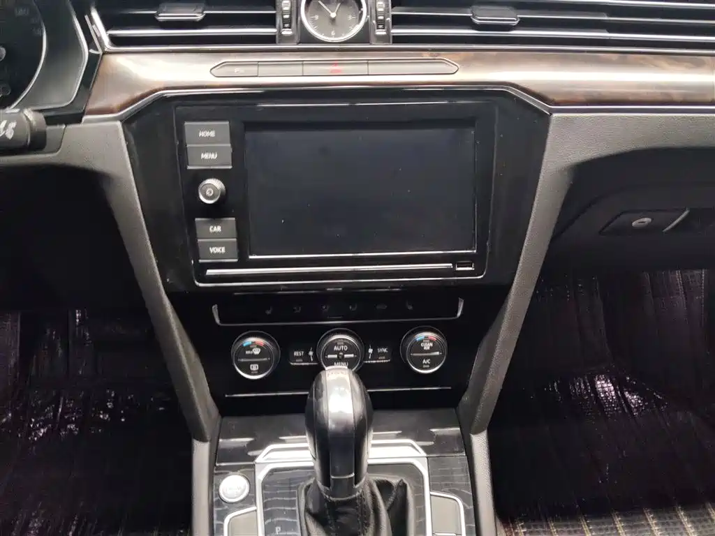 Volkswagen Magotan 2019 330TSI DSG Luxury Class China VI фото 5