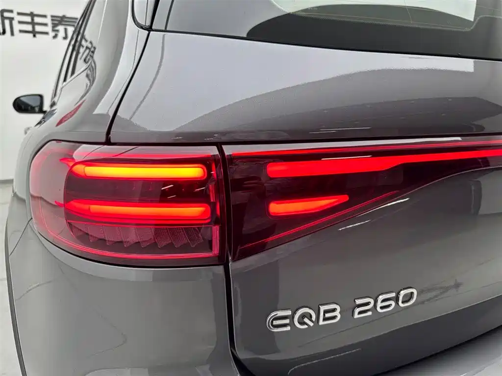 Mercedes-Benz EQB 2025 EQB 260 фото 28