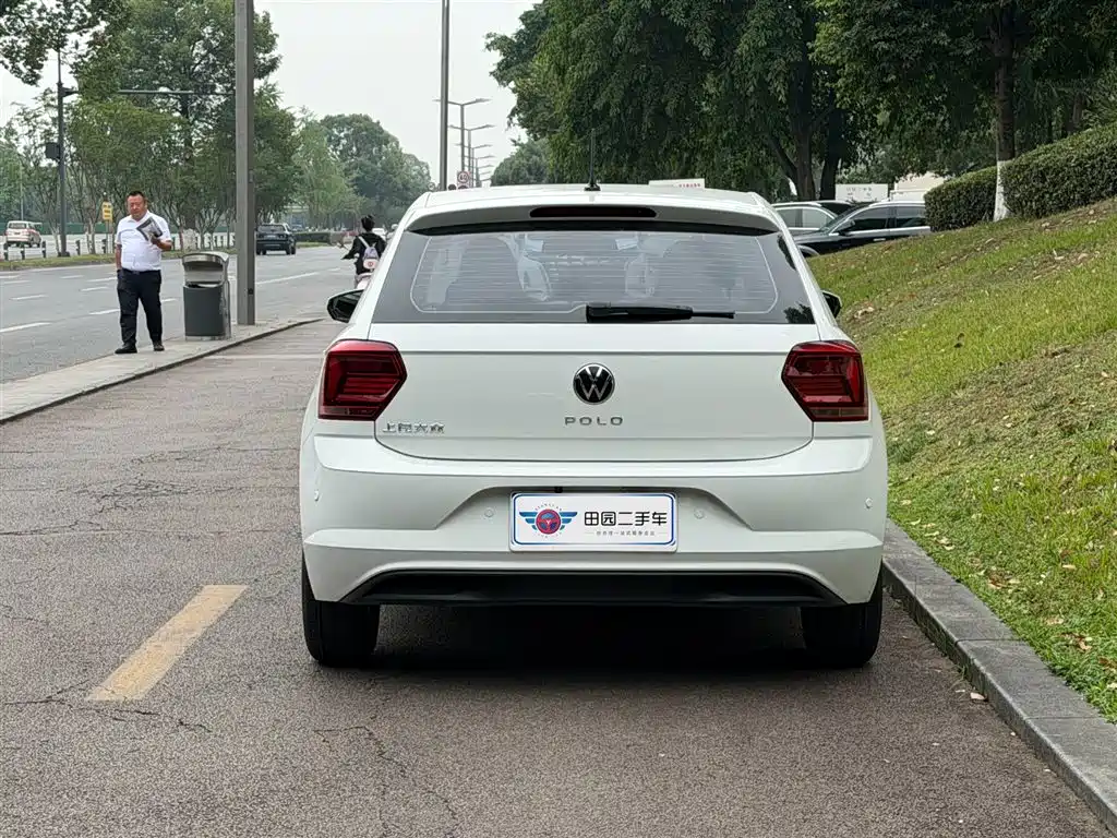 Volkswagen Polo 2023 Facelift Plus 1.5L Auto Joyful Living Edition фото 5