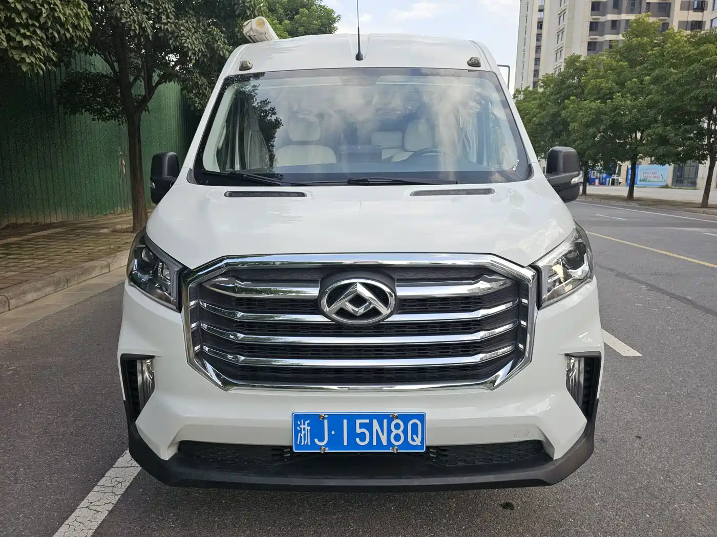 SAIC Maxus MAXUS V90 RV 2022 2021 2.0T Travel Home V90 Self-Contained Class B RV Luxury Transverse Bed