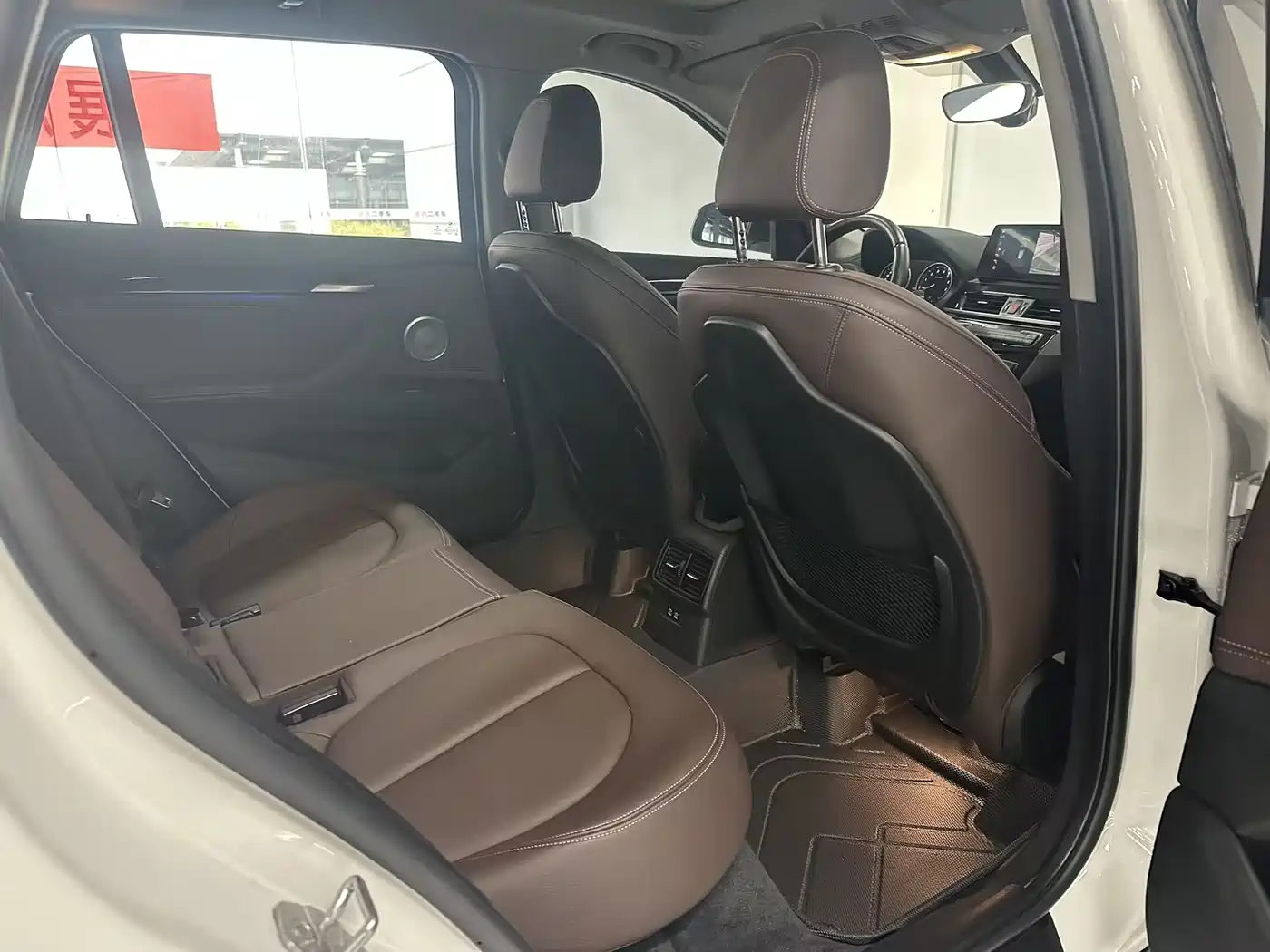 BMW X1 2022 sDrive25Li Leading фото 14