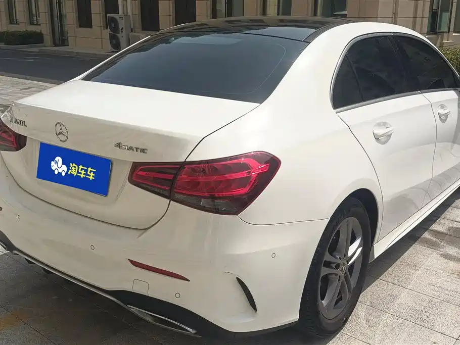 MERCEDES-BENZ A CLASS