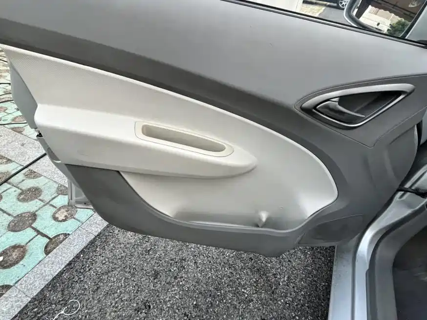 Chevrolet Sail 2013 Sedan 1.4L Manual Ideal Edition фото 16