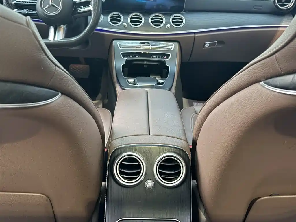  E CLASS