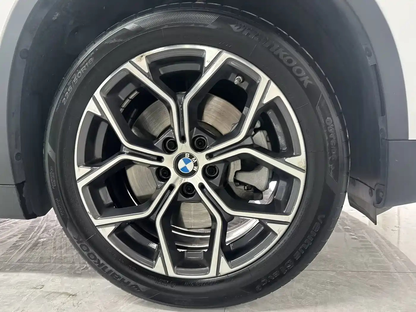 BMW X1 2022 sDrive25Li Leading фото 17