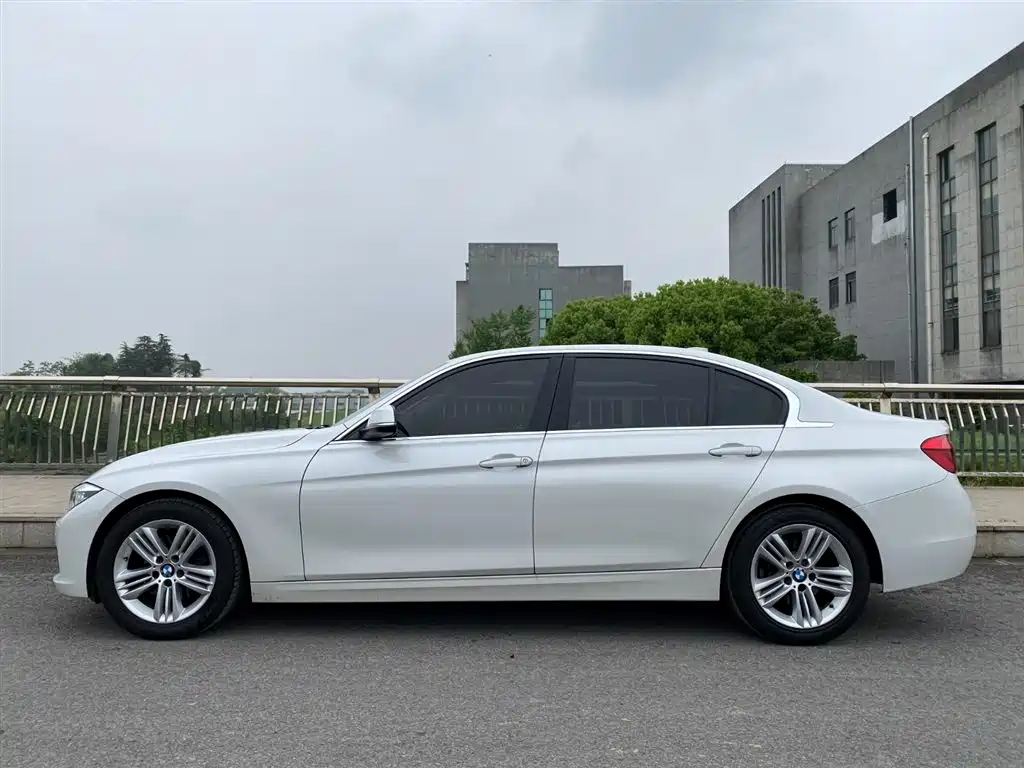 BMW 3 Series 2017 320Li Fashion фото 2