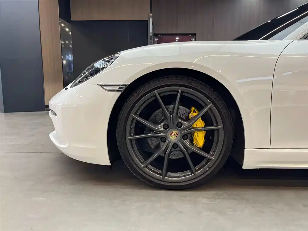 Porsche 718 2019 Cayman T 2.0T фото 15