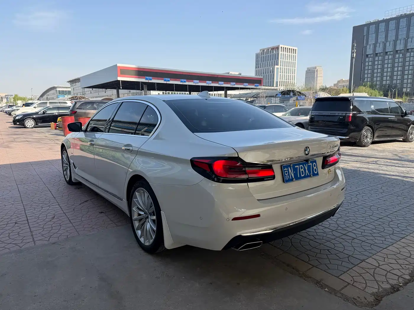 BMW 5 Series 2022 530Li Executive Luxury Package фото 6