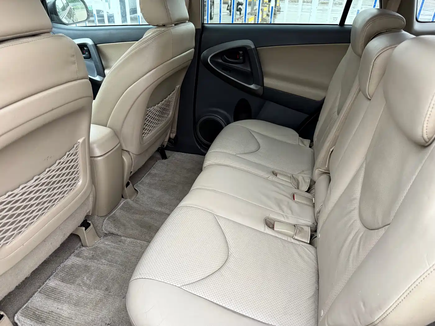 Toyota RAV4 Rongfang 2013 Special Edition 2.0L Auto Elite фото 8