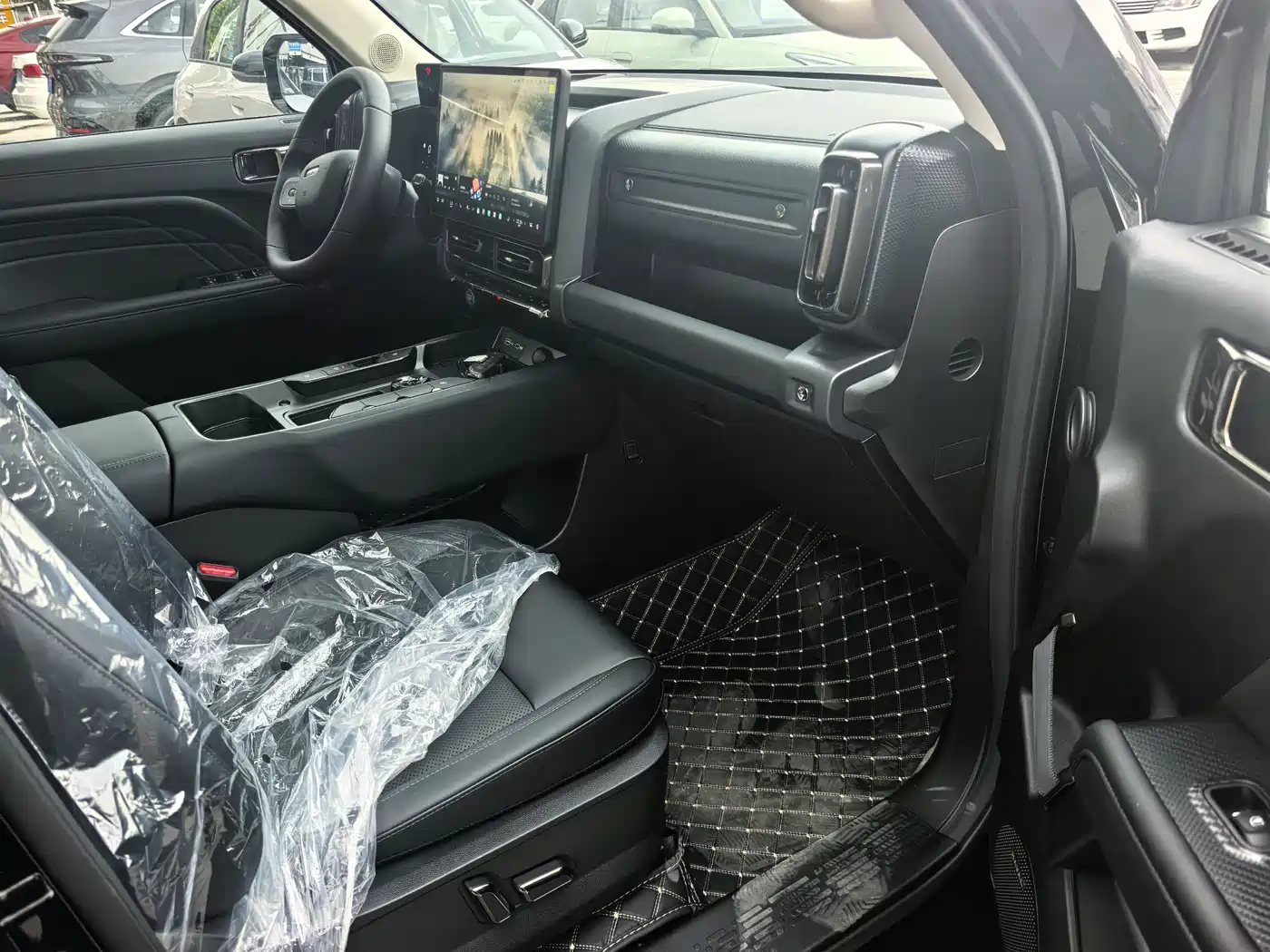 Haval Meng Long NEV 2026 Hi4 102 Premium фото 6