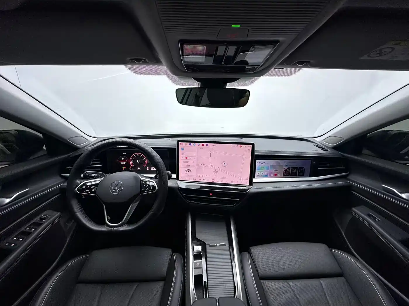 Photo 4 - Volkswagen Passat