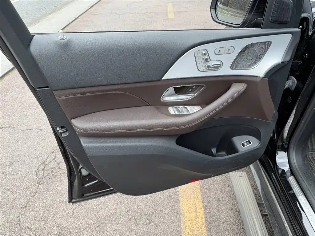 Mercedes-Benz GLS 2023 GLS 400 4MATIC фото 6